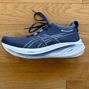 ASICS Gel Nimbus 26 Size 8.5